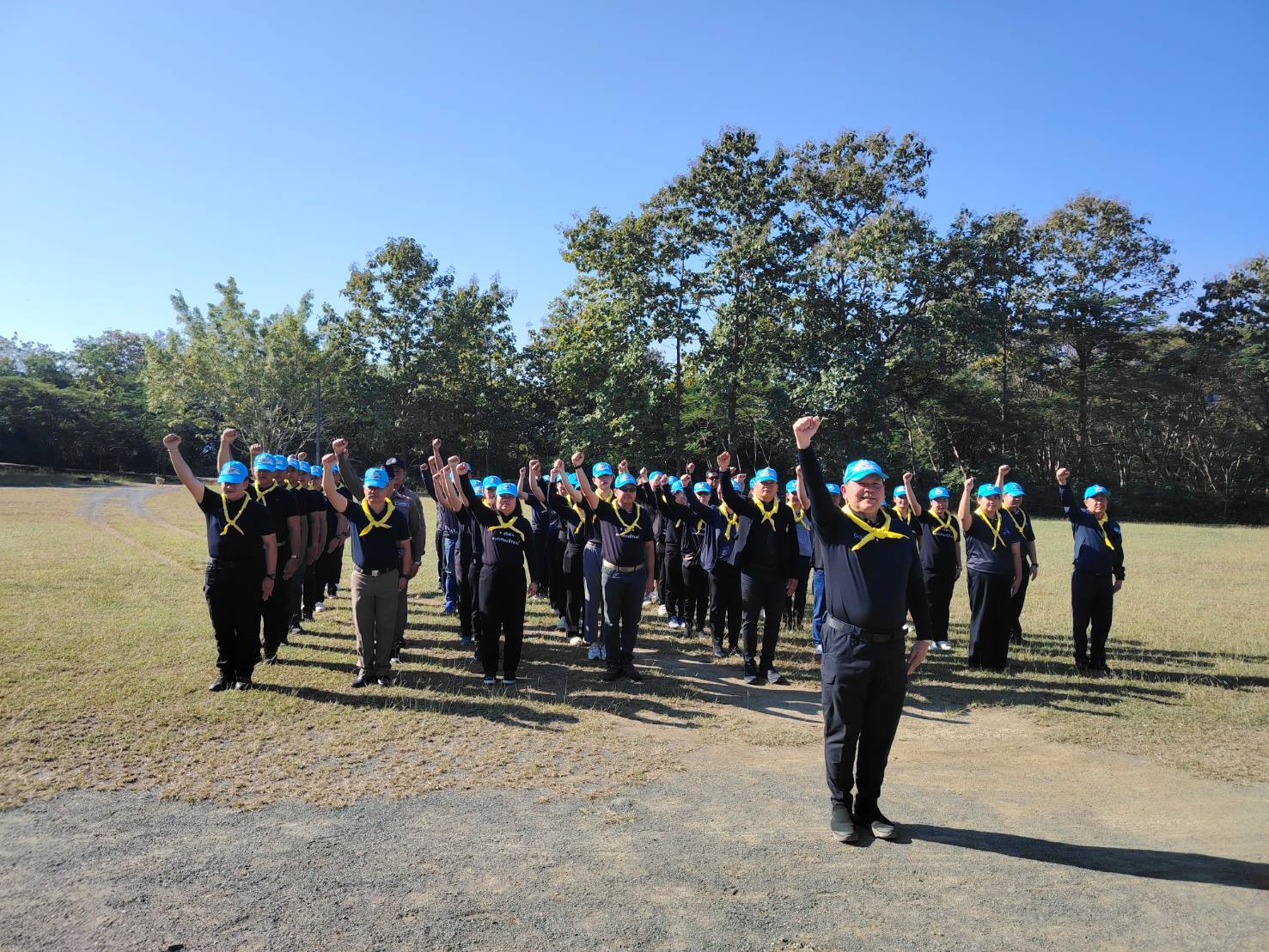 สำนักงานพัฒนาชุมชนอำเภอแม่ออน ร่วมกิจกรรมจิตอาสาบำเพ็ญสาธารณกุศล