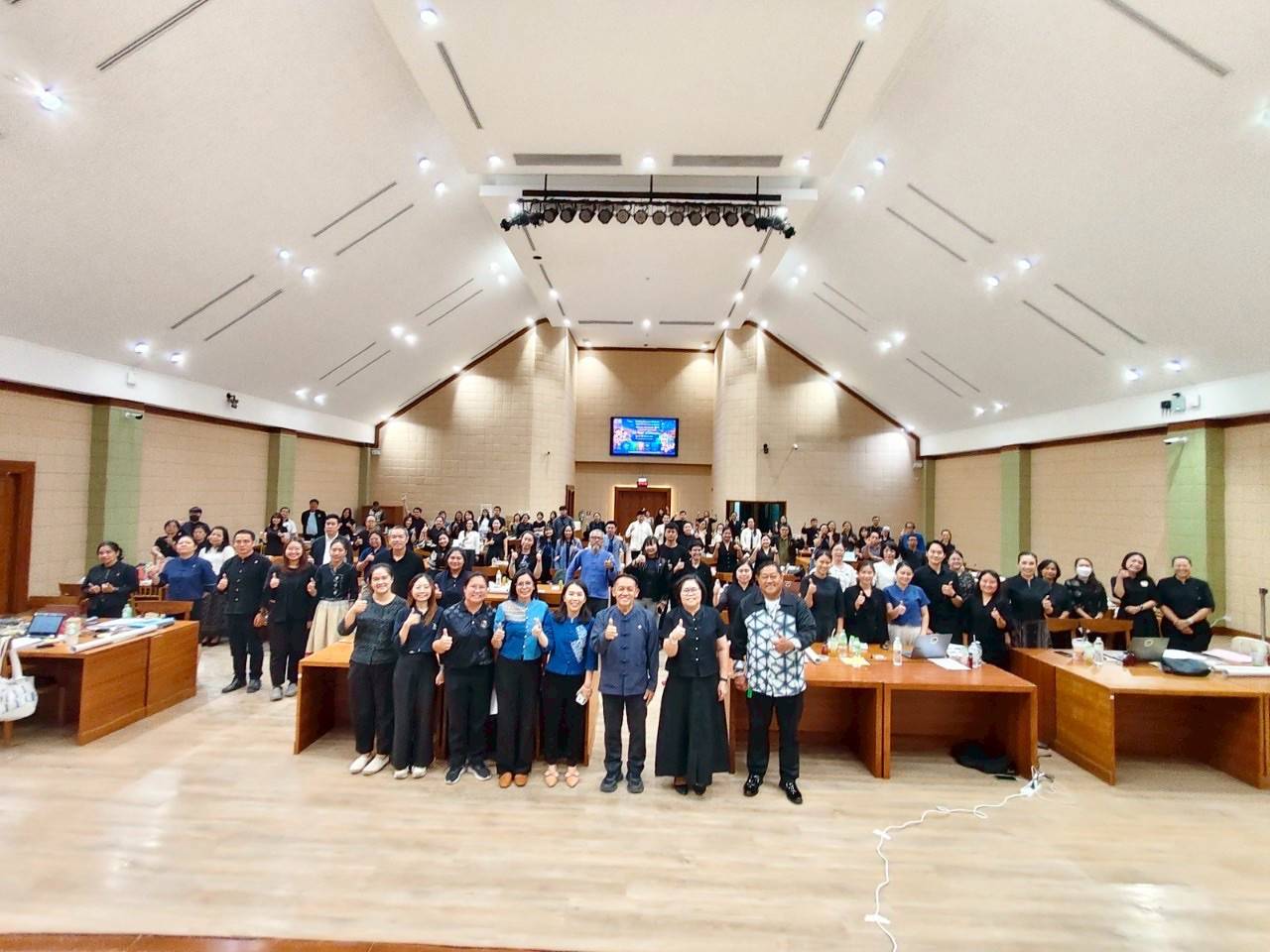  สำนักงานพัฒนาชุมชนอำเภอแม่ออน ร่วมฝึกอบรมเชิงปฏิบัติการยกร่างแผนพัฒนาชุมชนเชิงพื้นที่แบบบูรณาการระดับอำเภอ หนุนกลไกพัฒนาท้องถิ่นเข้มแข็ง