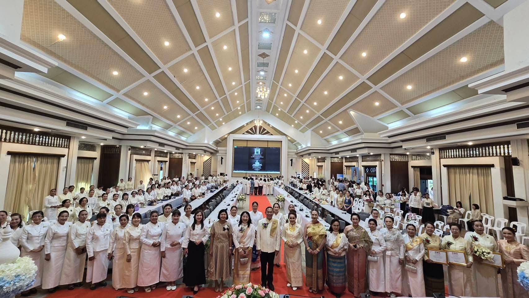 สำนักงานพัฒนาชุมชนอำเภอแม่ออน ร่วมโครงการพัฒนาศักยภาพสตรี สร้างรายได้สู่ชุมชน เนื่องในวันสตรีไทยจังหวัดเชียงใหม่ ประจำปี พ.ศ. 2569
