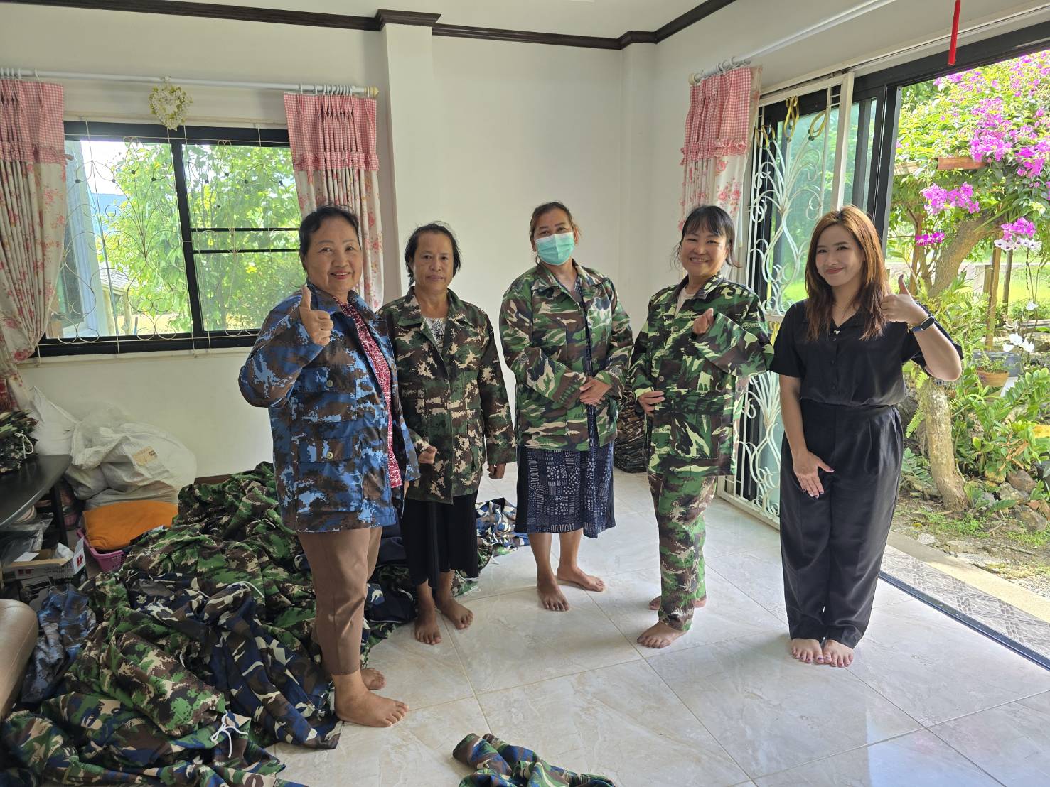  Best Practice ของกลุ่มอาชีพกองทุนพัฒนาบทบาทสตรีดีเด่นระดับอำเภอ โครงการเย็บกางเกงลายพราง ม.8 ต.ออนเหนือ อ.แม่ออน จ.เชียงใหม่ 50130
